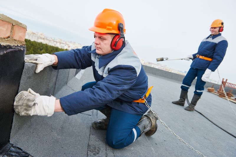 Choosing Asphalt Roofing For Commercial Buildings